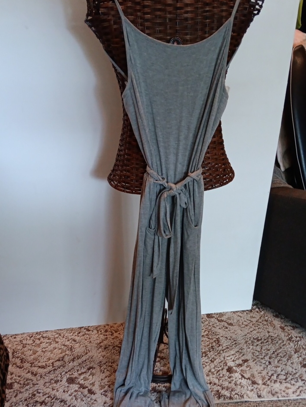 Sleeveless Gray Tie-Waist Jumpsuit